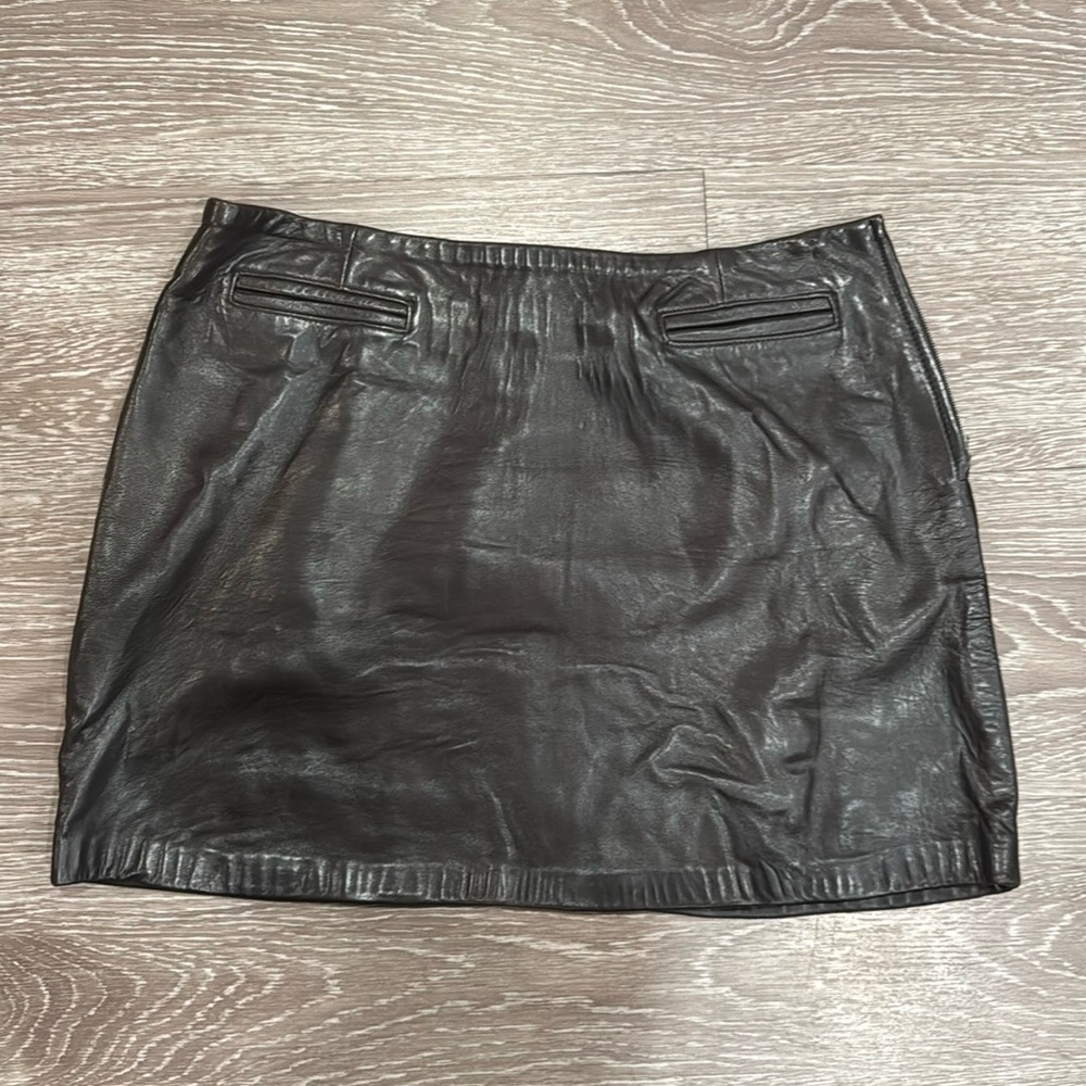 GUESS brown, leather miniskirt